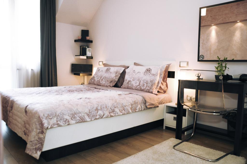 Derelli Deluxe And Derelli Adorable Apartments 索菲亞 客房 照片