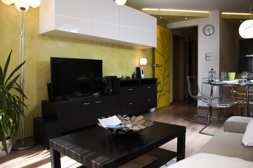 Derelli Deluxe And Derelli Adorable Apartments 索菲亞 客房 照片